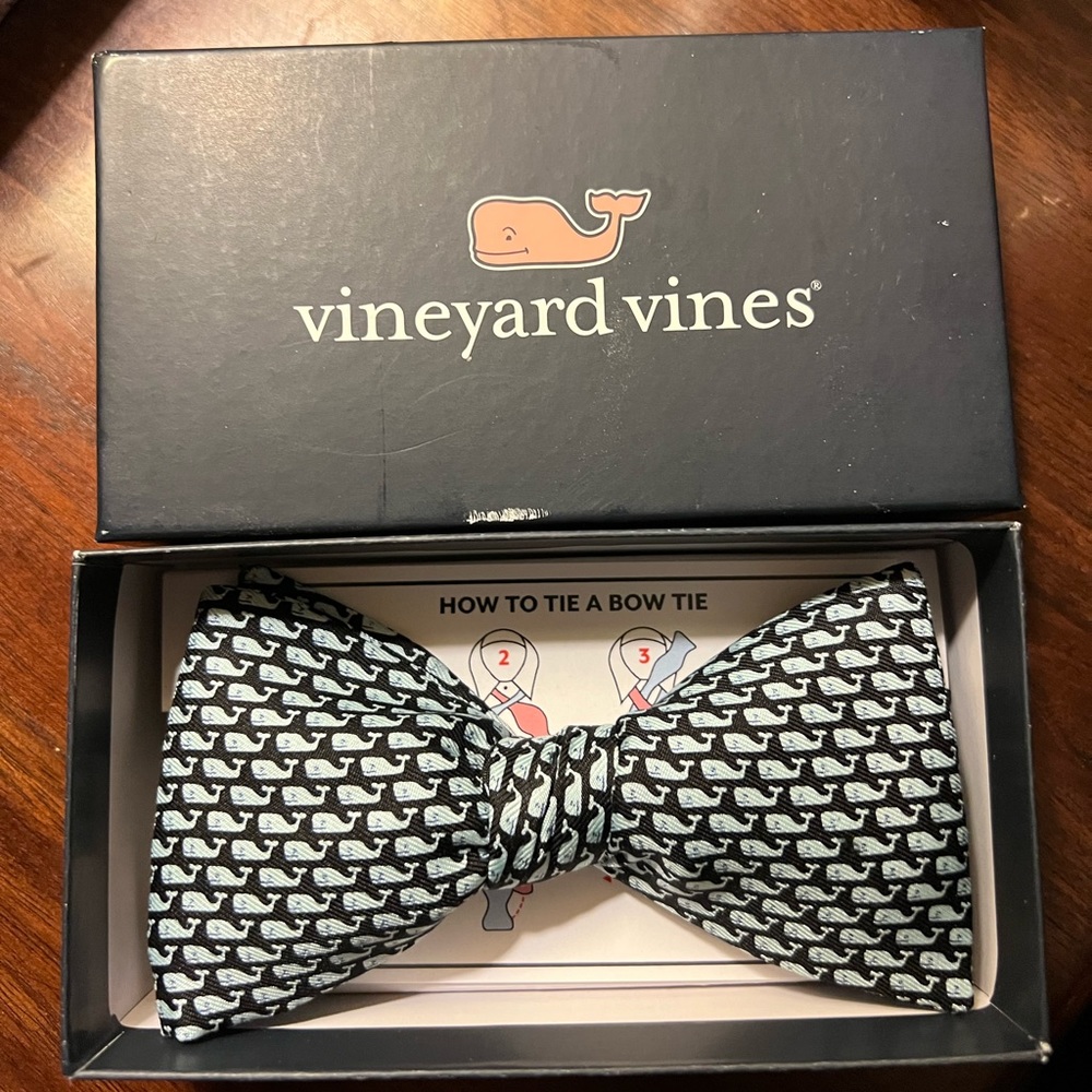 Vineyard Vines bow tie